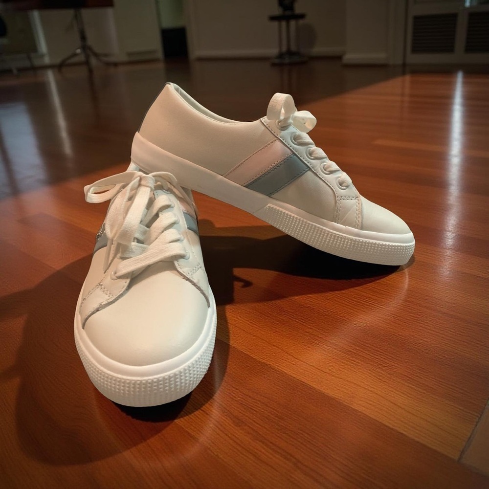 Lauren Ralph Lauren Cream leather Sneakers 5.5/3.5 big kid preppy minimalist
